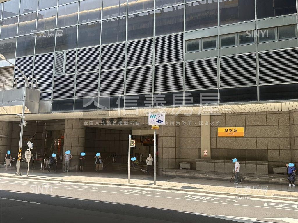 景安城龍大空間四房房屋室內格局與周邊環境