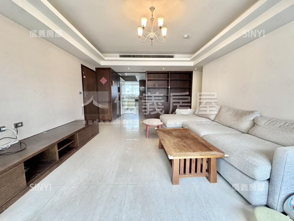 專任【世貿新城】大戶高樓房屋室內格局與周邊環境