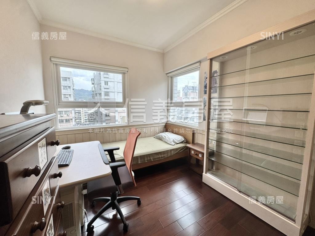 專任【世貿新城】大戶高樓房屋室內格局與周邊環境