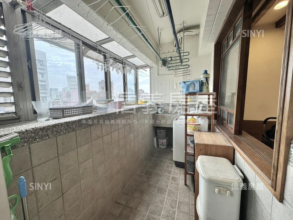 專任【世貿新城】大戶高樓房屋室內格局與周邊環境