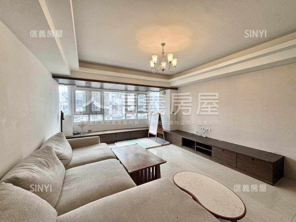 專任【世貿新城】大戶高樓房屋室內格局與周邊環境