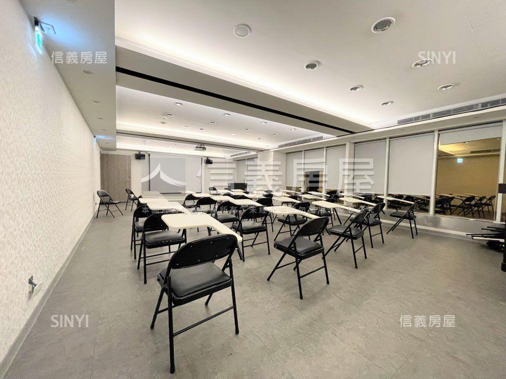站前獨棟辦公附車位房屋室內格局與周邊環境