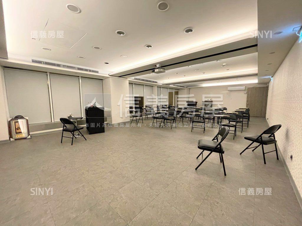 站前獨棟辦公附車位房屋室內格局與周邊環境