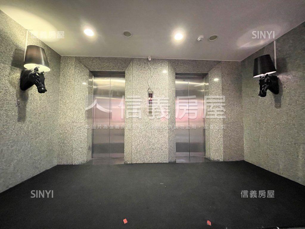 站前獨棟辦公附車位房屋室內格局與周邊環境