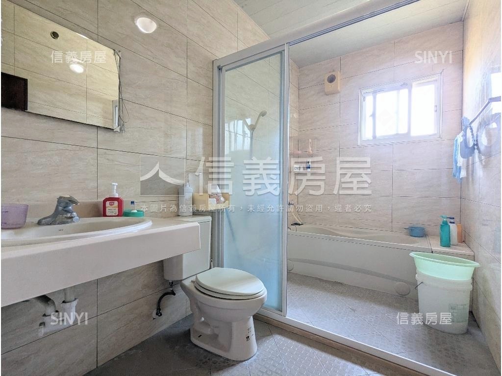 高大特區附小花園的透天厝房屋室內格局與周邊環境