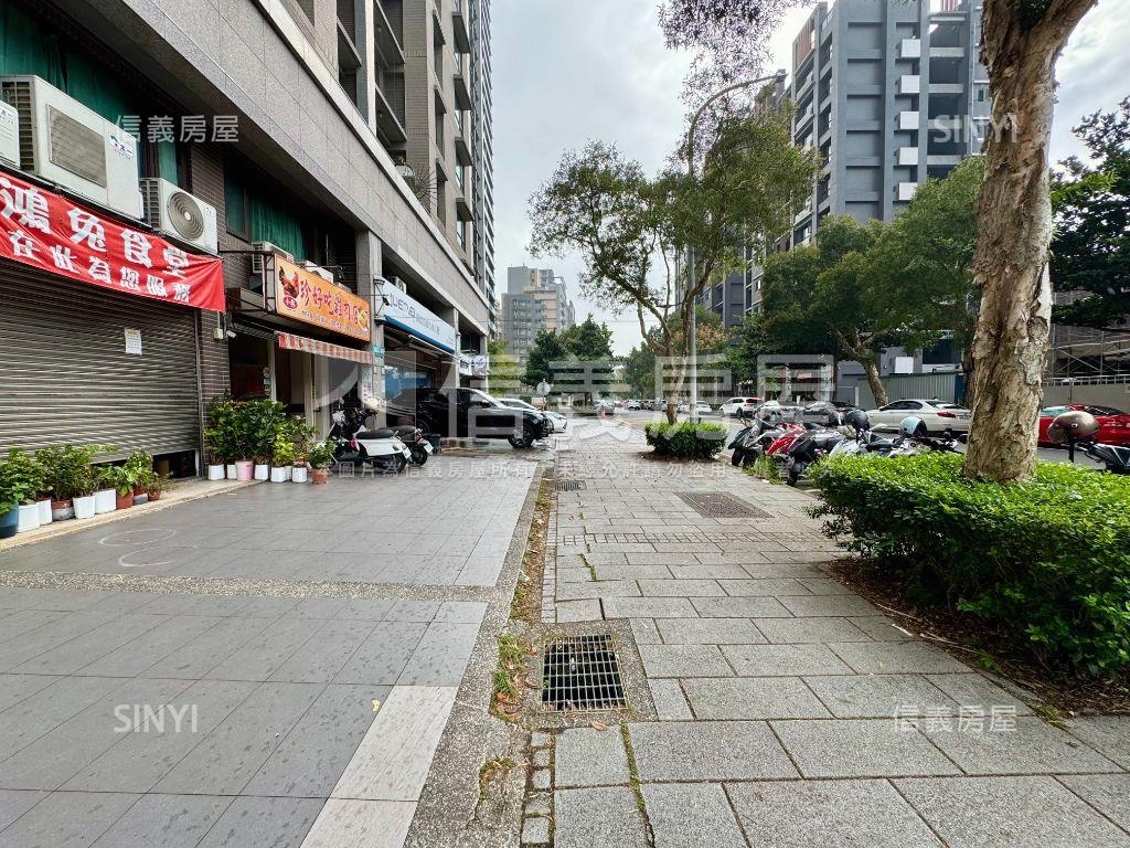 德馨居面寬黃金店面房屋室內格局與周邊環境
