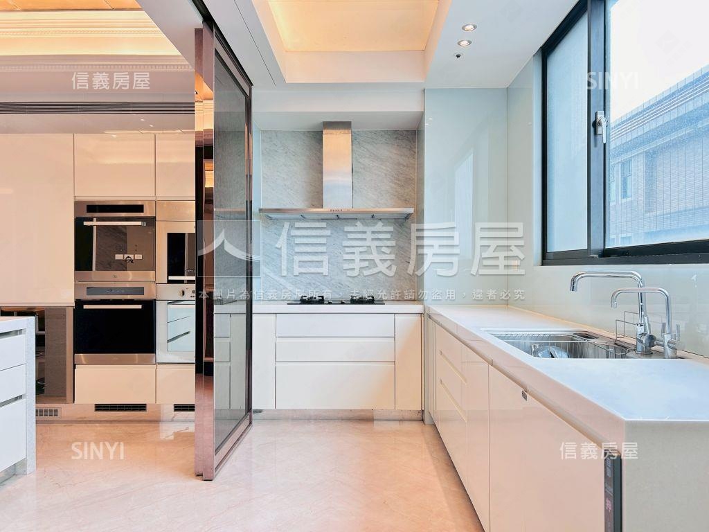 青埔Ａ１９宜誠僑峰大五房房屋室內格局與周邊環境