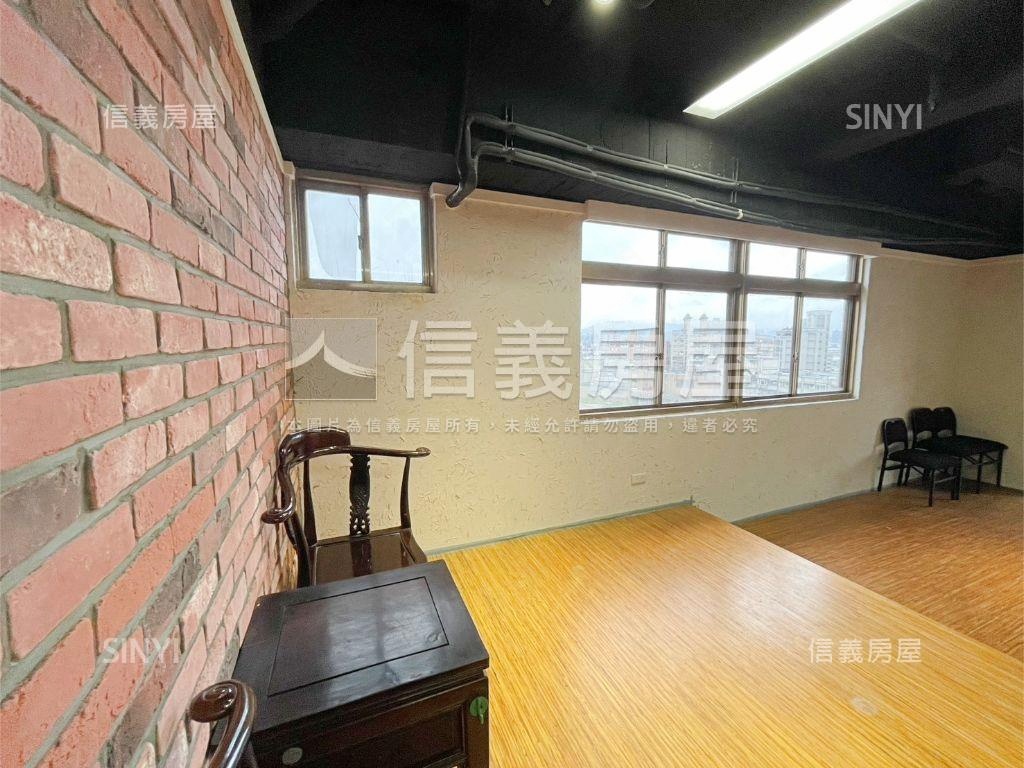 福星辦公大樓＋車位房屋室內格局與周邊環境