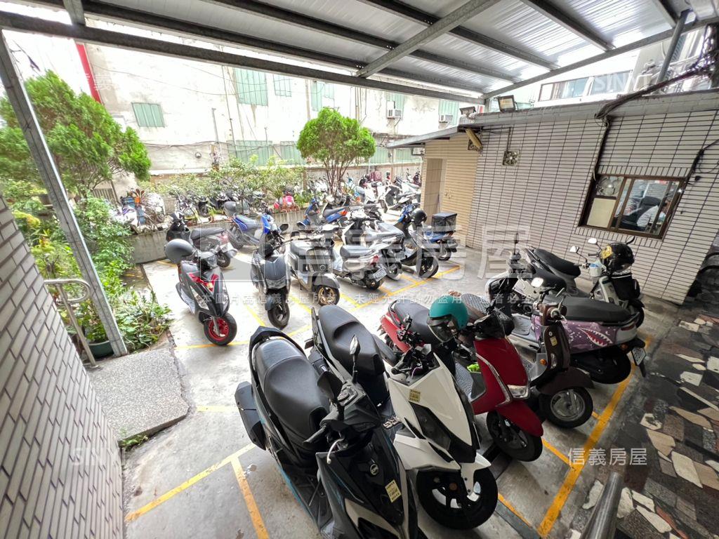 一中街１２套收租首選房屋室內格局與周邊環境