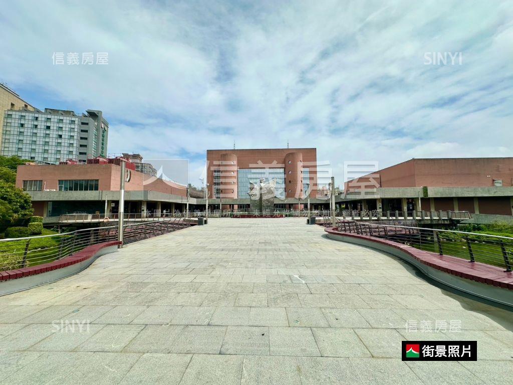 崇明路面寬角窗店霸房屋室內格局與周邊環境