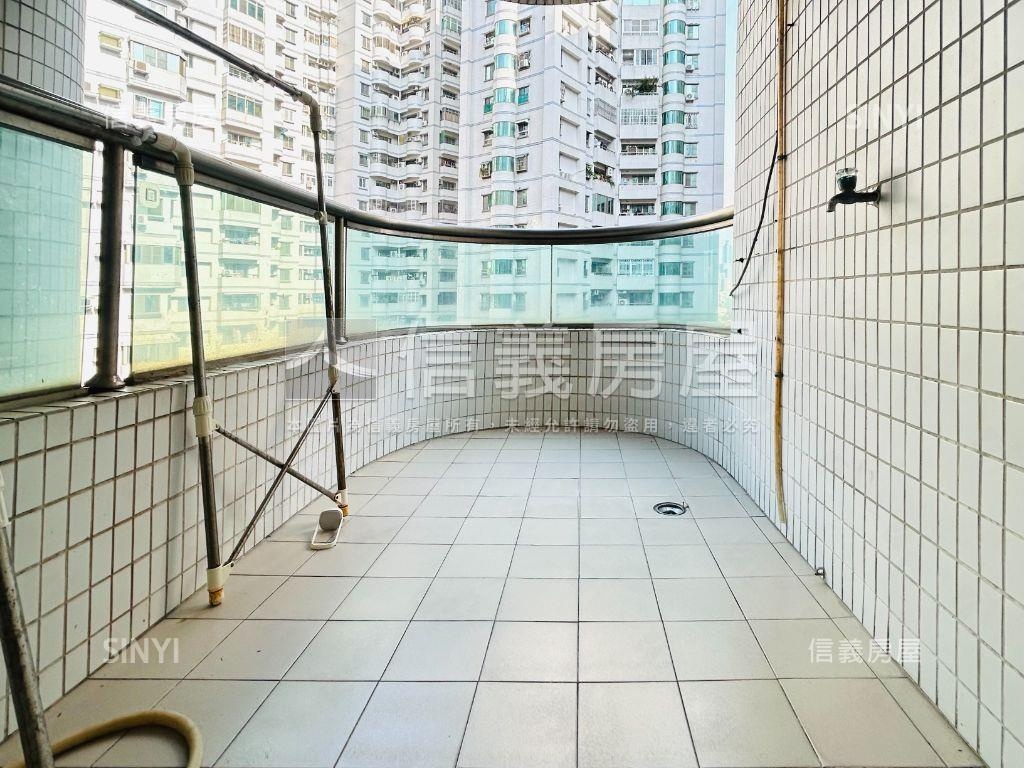 七字頭｜北區明亮三房車位房屋室內格局與周邊環境