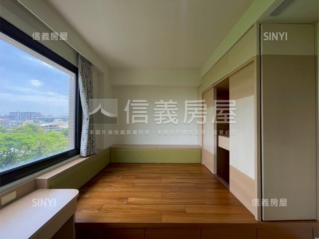 蓮池潭湖畔首排典藏豪邸房屋室內格局與周邊環境