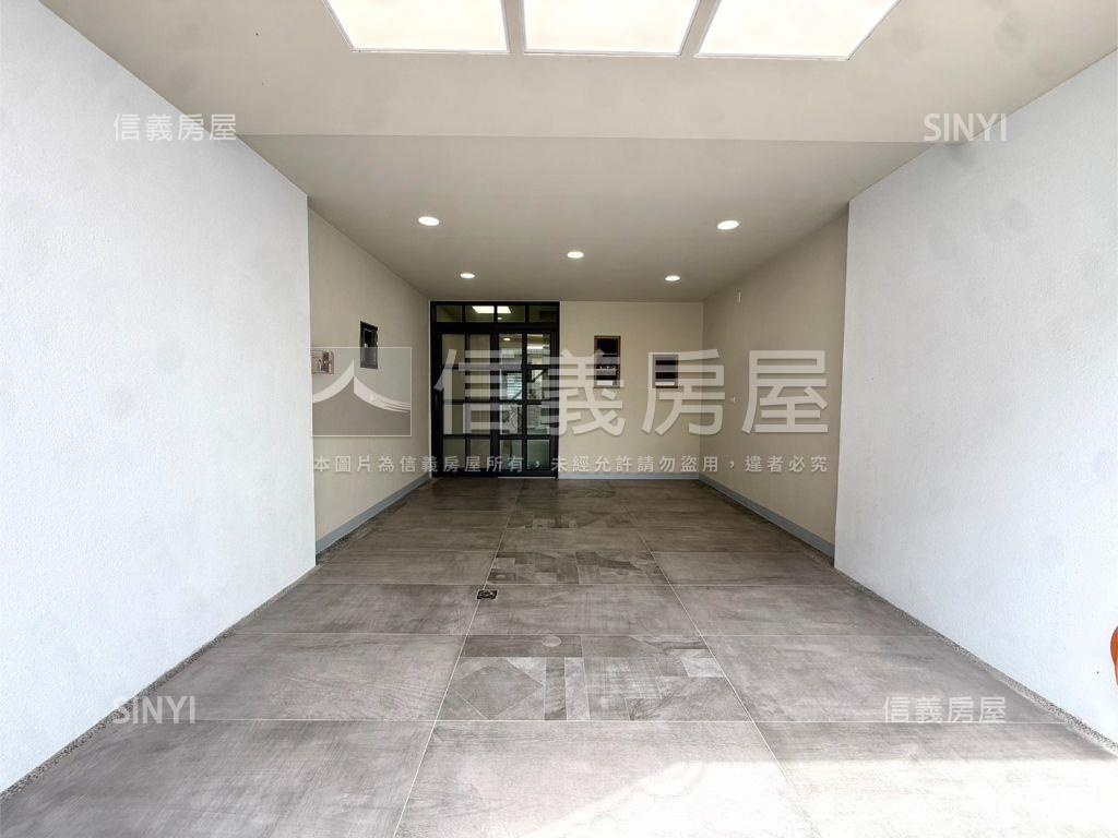 近南台南副都心車墅房屋室內格局與周邊環境