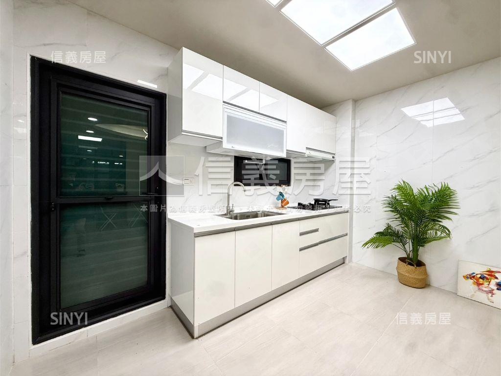 近南台南副都心車墅房屋室內格局與周邊環境