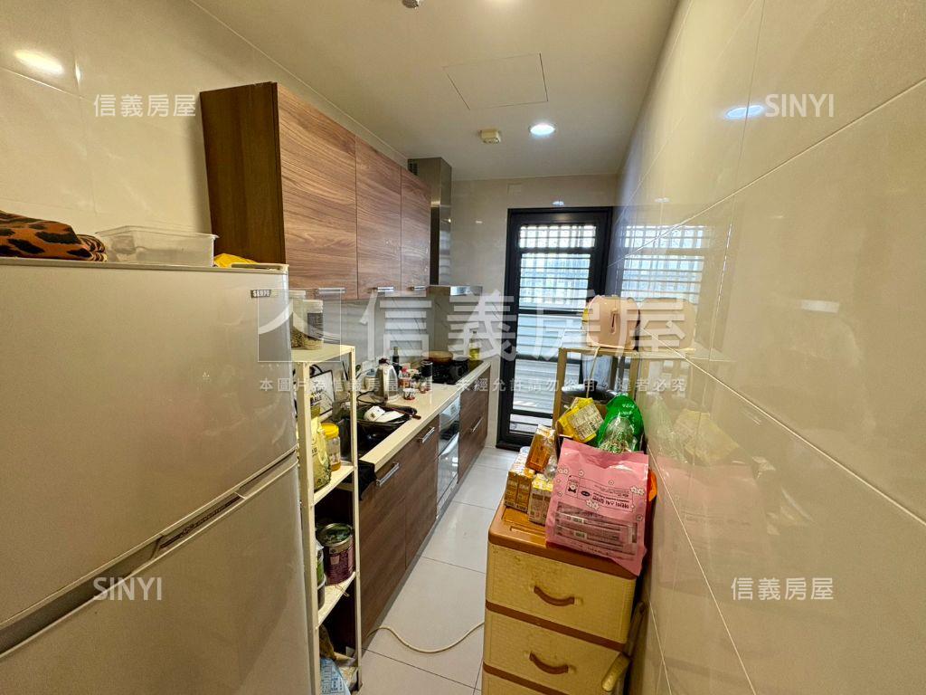 優質兩房一室有車位房屋室內格局與周邊環境