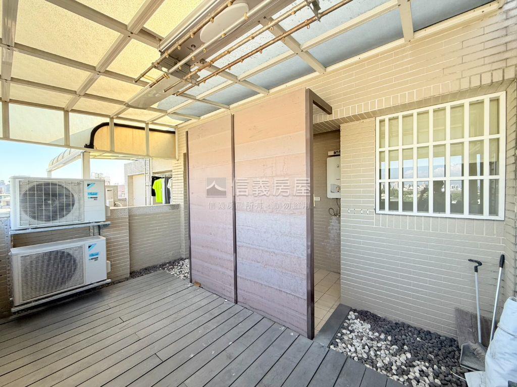 國璽音樂廳質感大車庫別墅房屋室內格局與周邊環境
