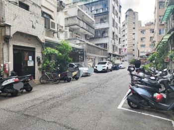 天母邊間公寓３房