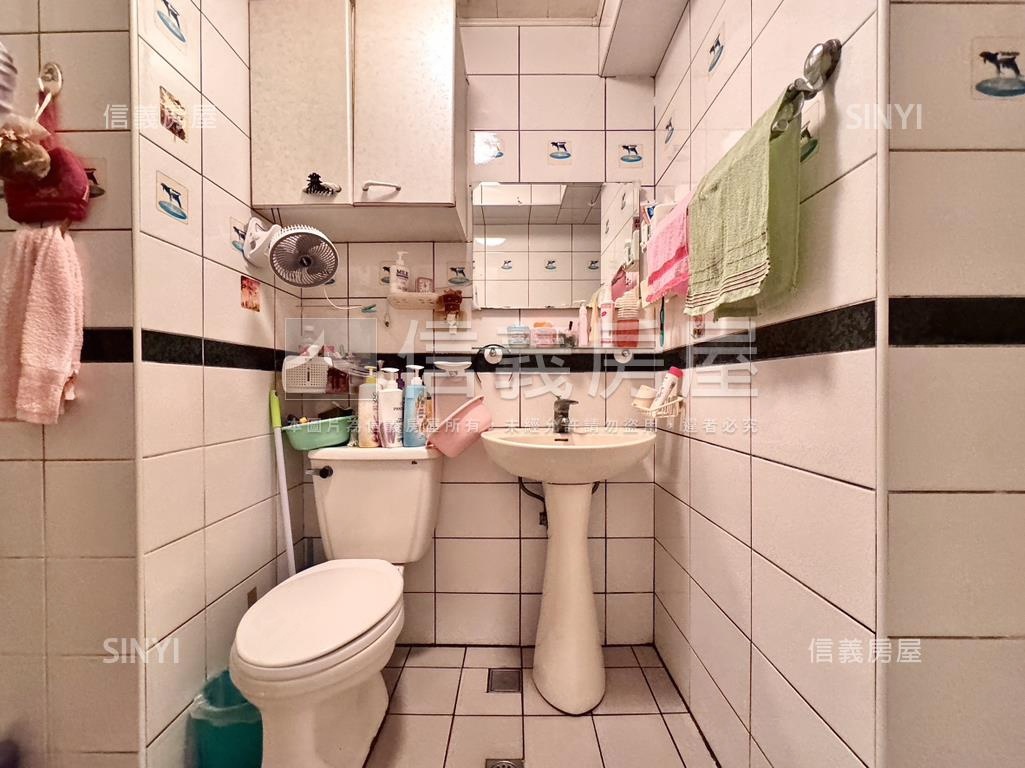 左營低總價好成家兩房車位房屋室內格局與周邊環境