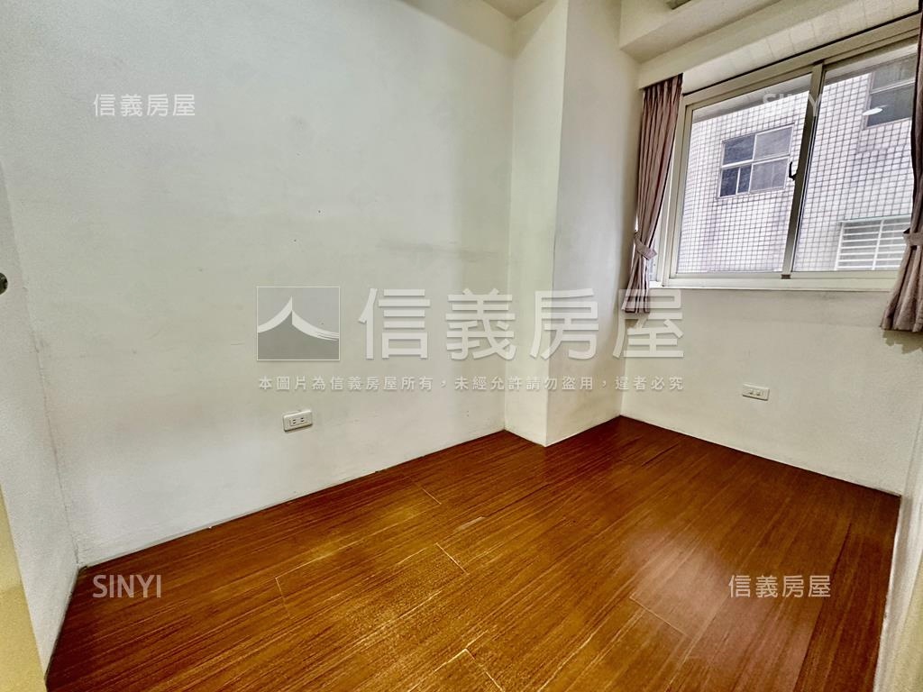 凱旋門２房平面車位房屋室內格局與周邊環境