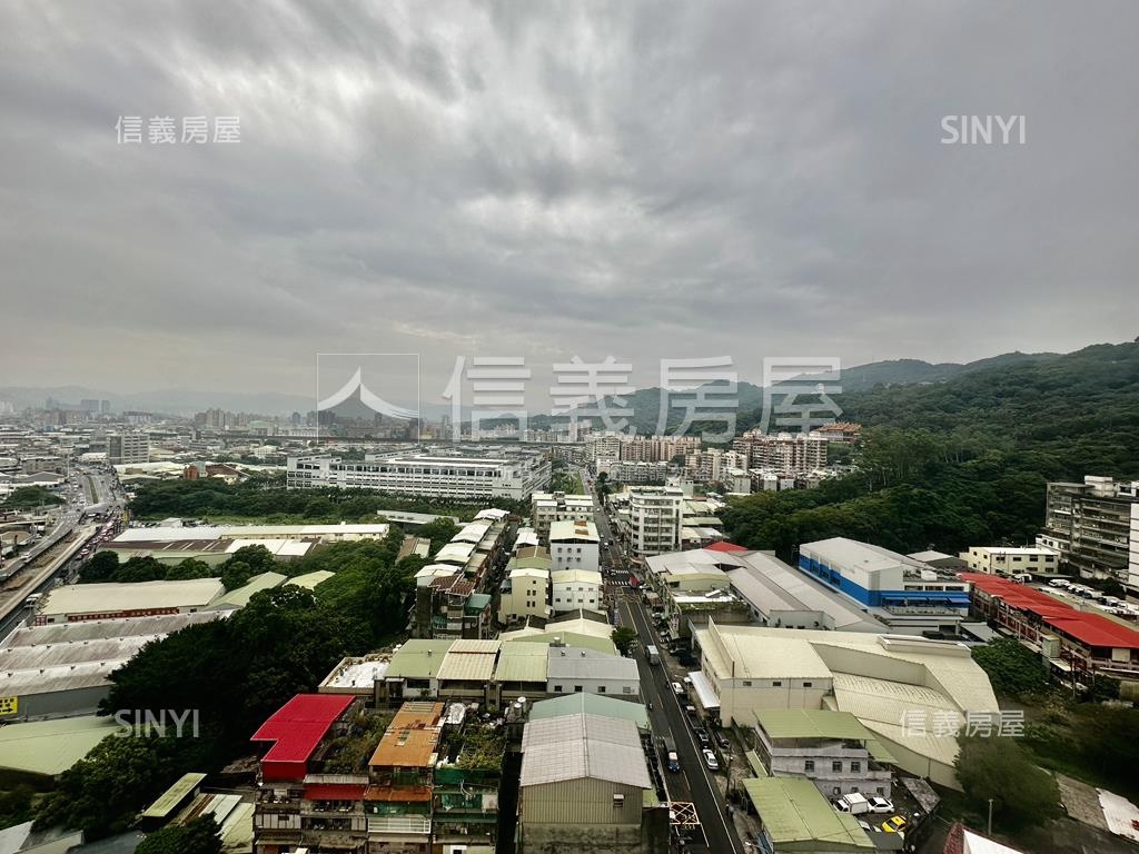 凱旋門２房平面車位房屋室內格局與周邊環境