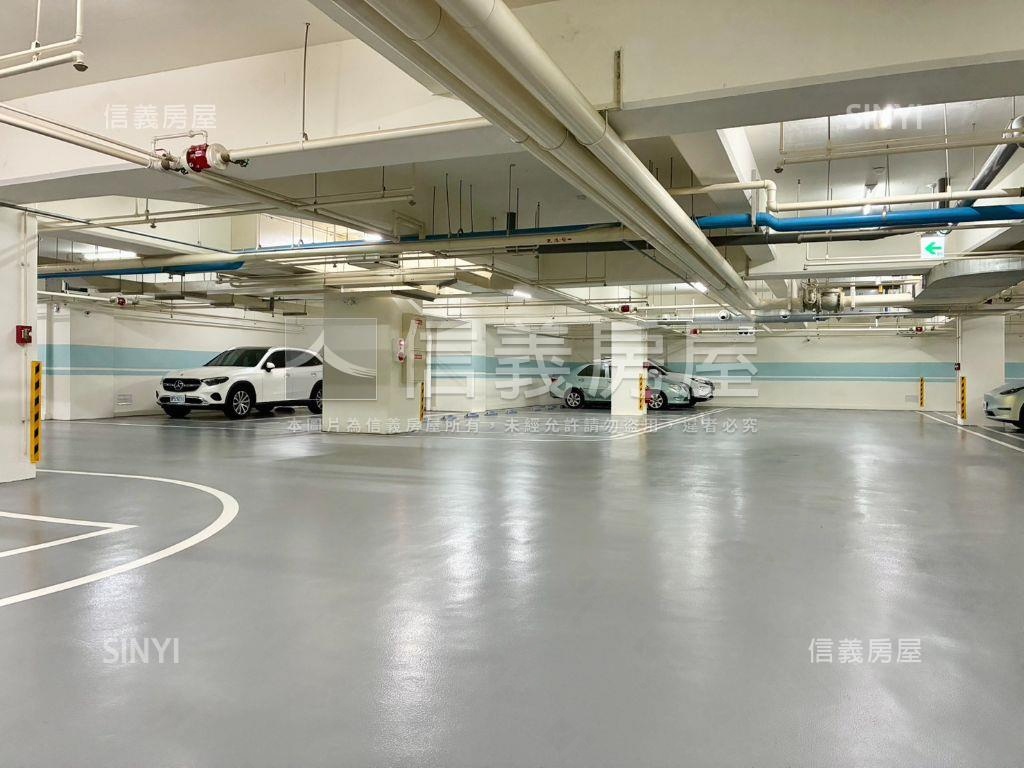 皇龍雲鼎｜Ｂ２稀有平車位房屋室內格局與周邊環境