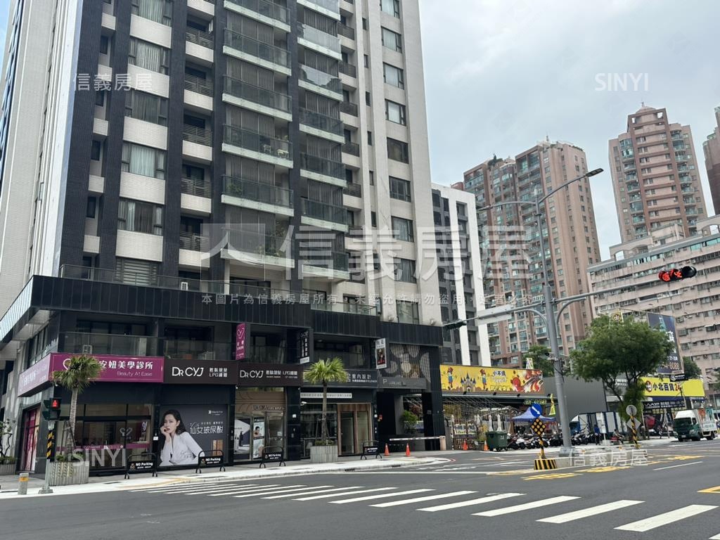華夏路面寬三角窗店面房屋室內格局與周邊環境