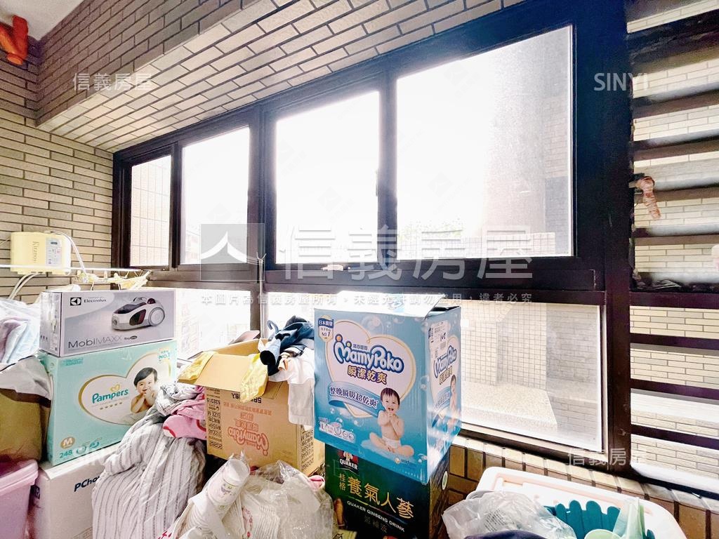 捷運家境高樓三房車位房屋室內格局與周邊環境