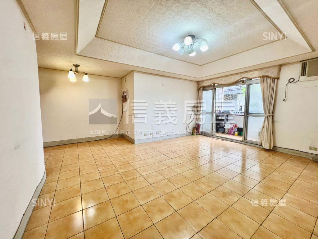 ⭐捷運邊間採光黃金三樓⭐房屋室內格局與周邊環境