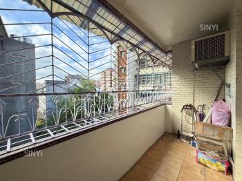 ⭐捷運邊間採光黃金三樓⭐