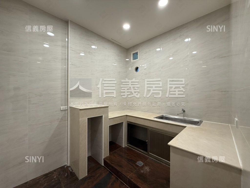 潭子重新整理美透天房屋室內格局與周邊環境