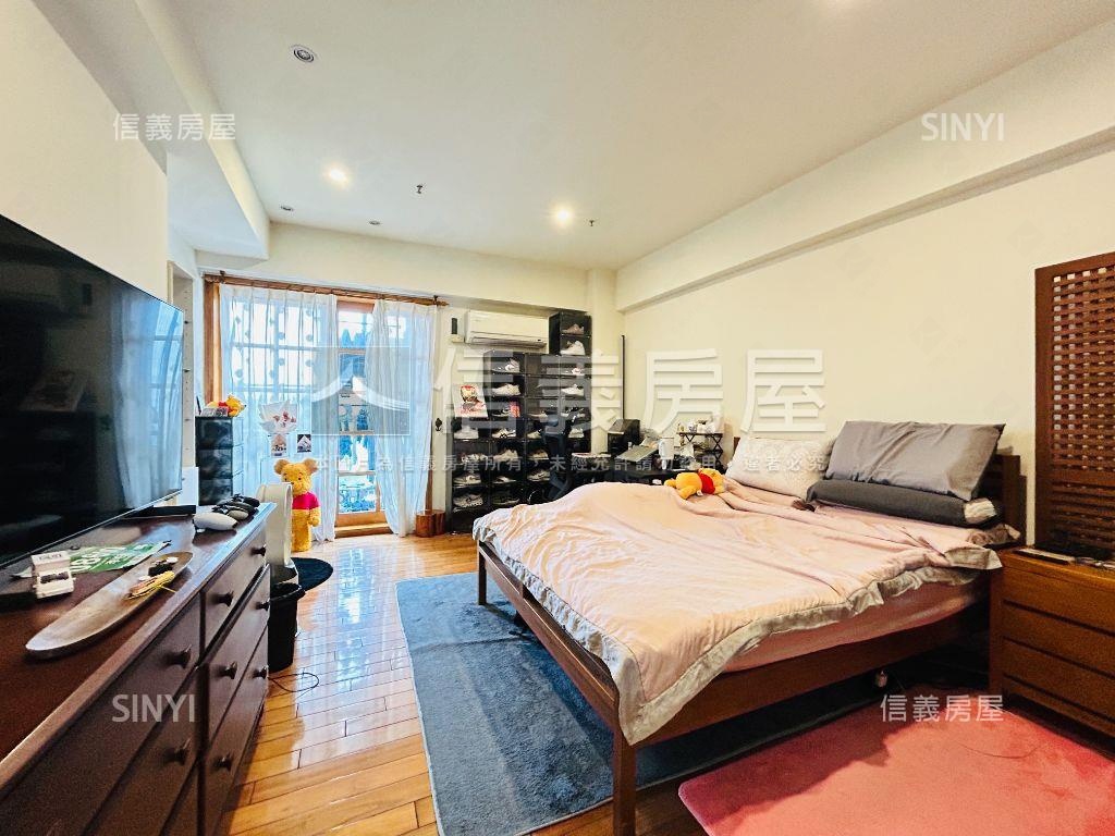 擎天大第樓中樓有平面車位房屋室內格局與周邊環境