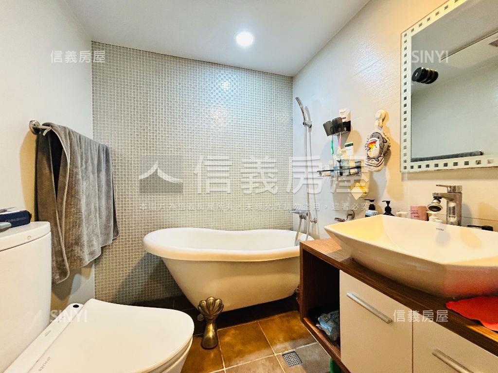 擎天大第樓中樓有平面車位房屋室內格局與周邊環境