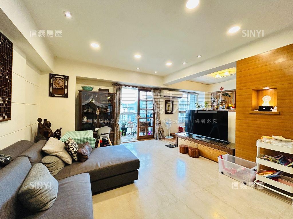 擎天大第樓中樓有平面車位房屋室內格局與周邊環境