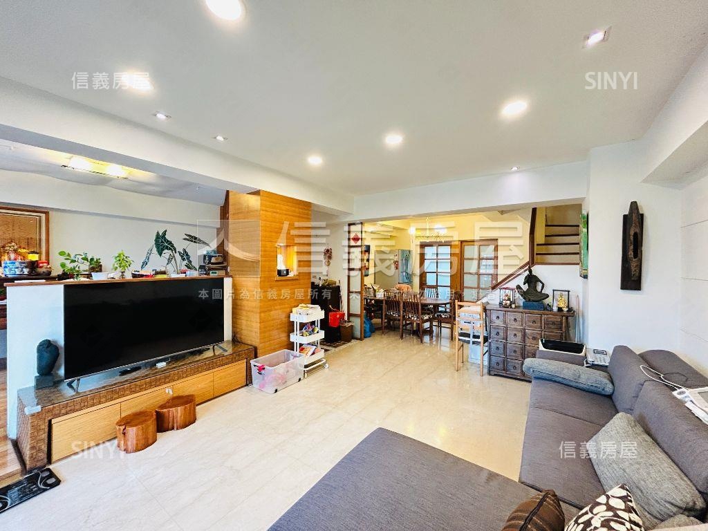 擎天大第樓中樓有平面車位房屋室內格局與周邊環境