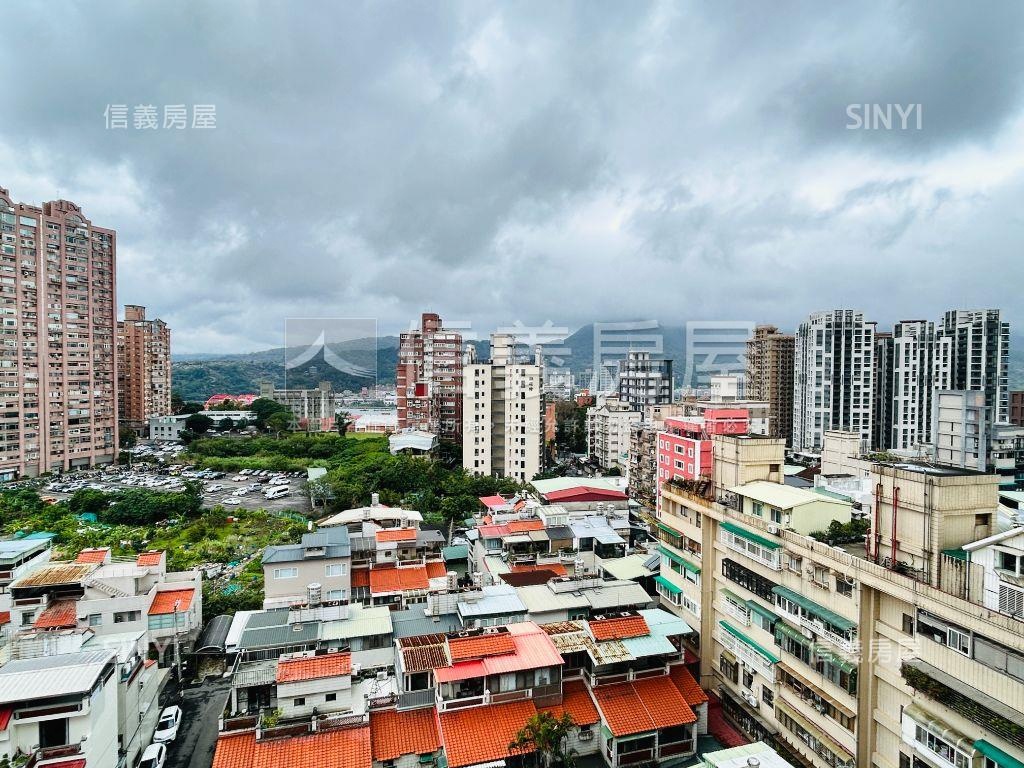 擎天大第樓中樓有平面車位房屋室內格局與周邊環境