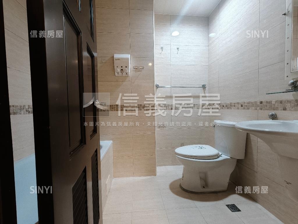 北美館綠意校景四房房屋室內格局與周邊環境