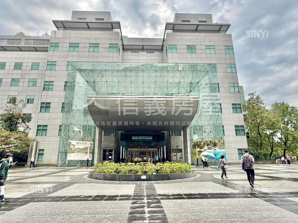近四號公園方便停車一樓房屋室內格局與周邊環境