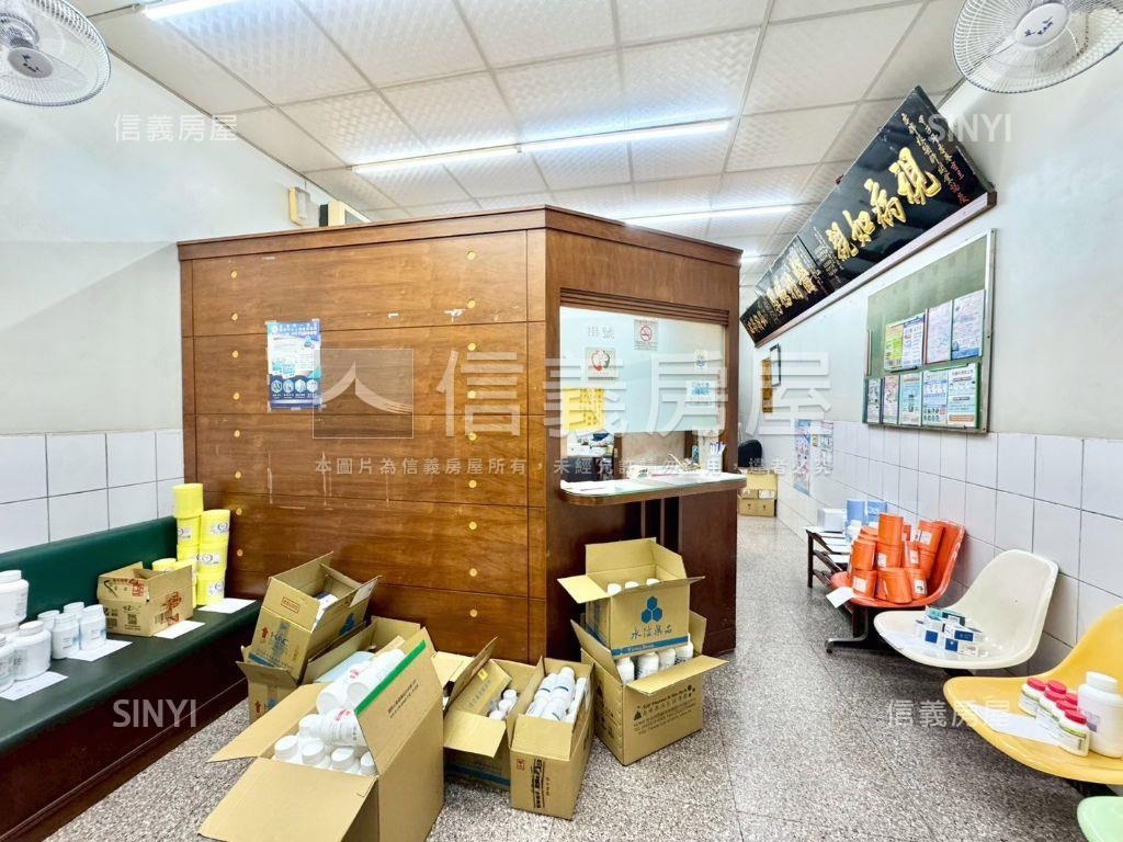 專任霧峰臨路金透店醫師宅房屋室內格局與周邊環境