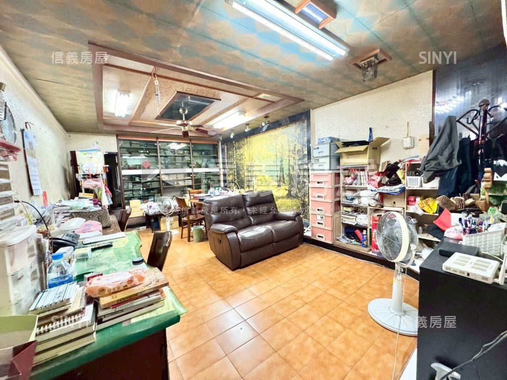 專任霧峰臨路金透店醫師宅房屋室內格局與周邊環境