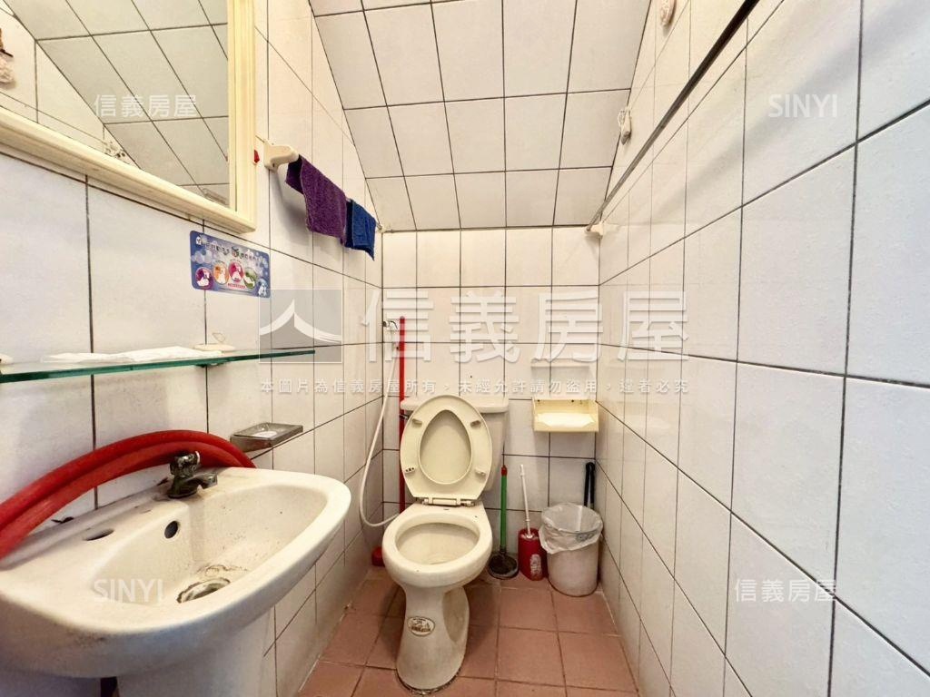 專任霧峰臨路金透店醫師宅房屋室內格局與周邊環境