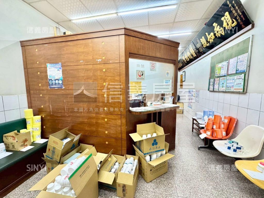 專任霧峰臨路金透店醫師宅房屋室內格局與周邊環境