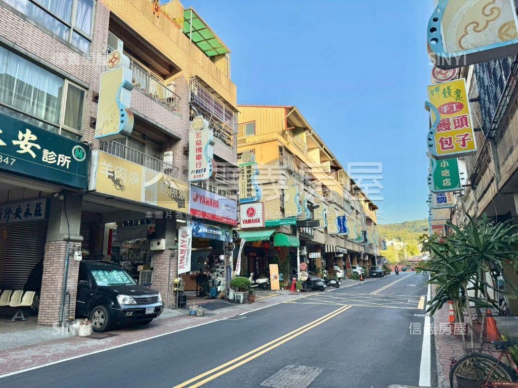 專任霧峰臨路金透店醫師宅房屋室內格局與周邊環境