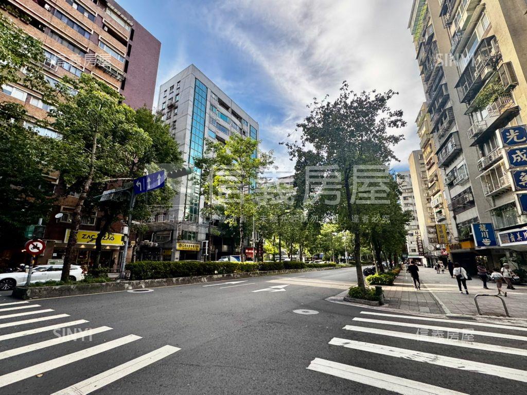 近信義光復路口貳樓店辦房屋室內格局與周邊環境