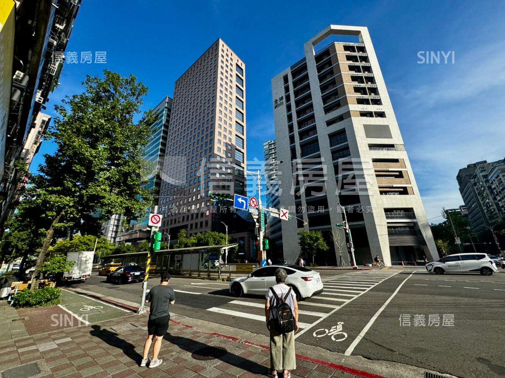 近信義光復路口貳樓店辦房屋室內格局與周邊環境