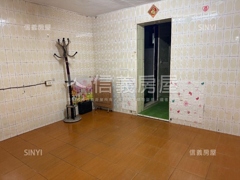 近草衙捷運站騎樓美透首選房屋室內格局與周邊環境