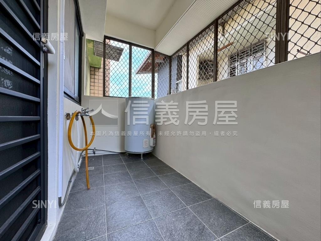 溪洲華廈美侖美奂三房讚房屋室內格局與周邊環境