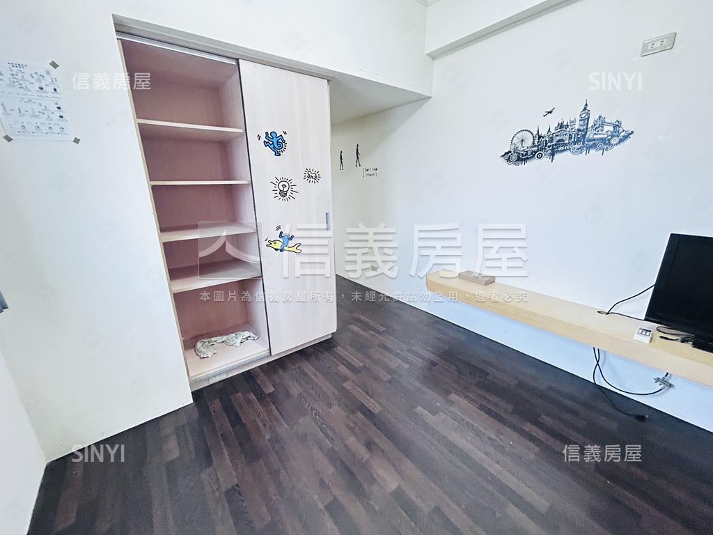 雙捷運電梯管理大樓房屋室內格局與周邊環境