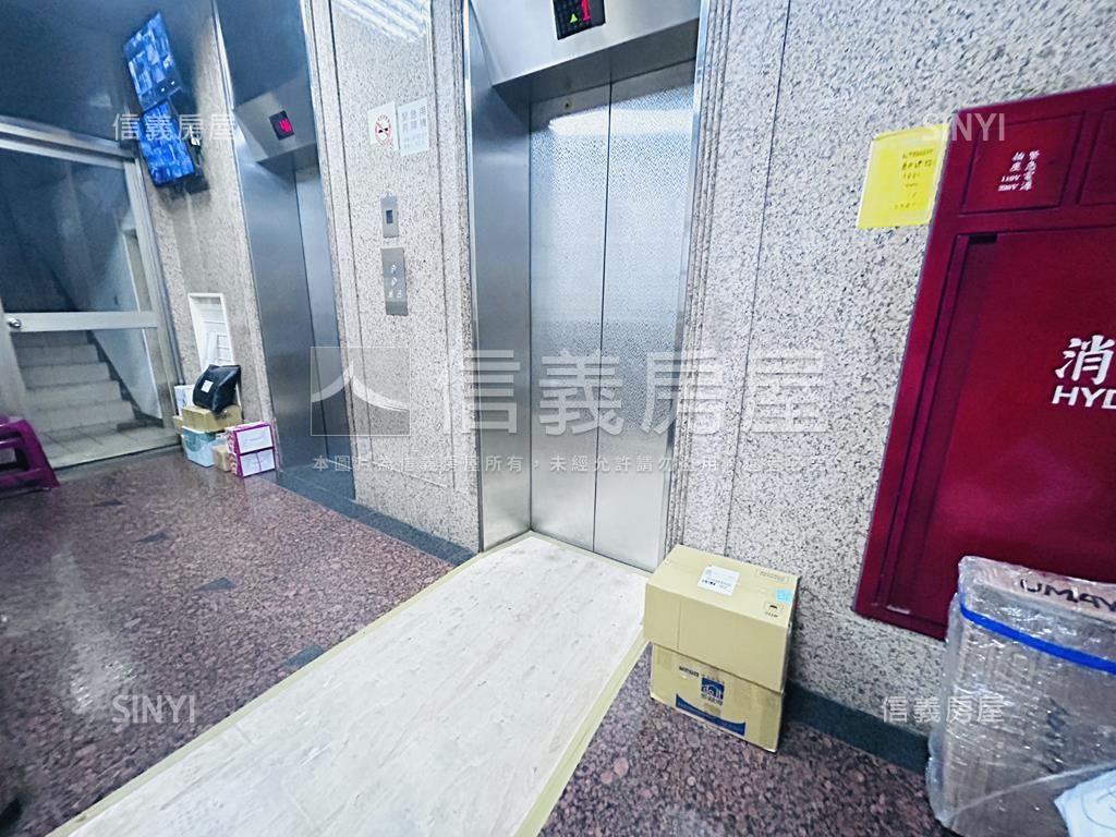 雙捷運電梯管理大樓房屋室內格局與周邊環境
