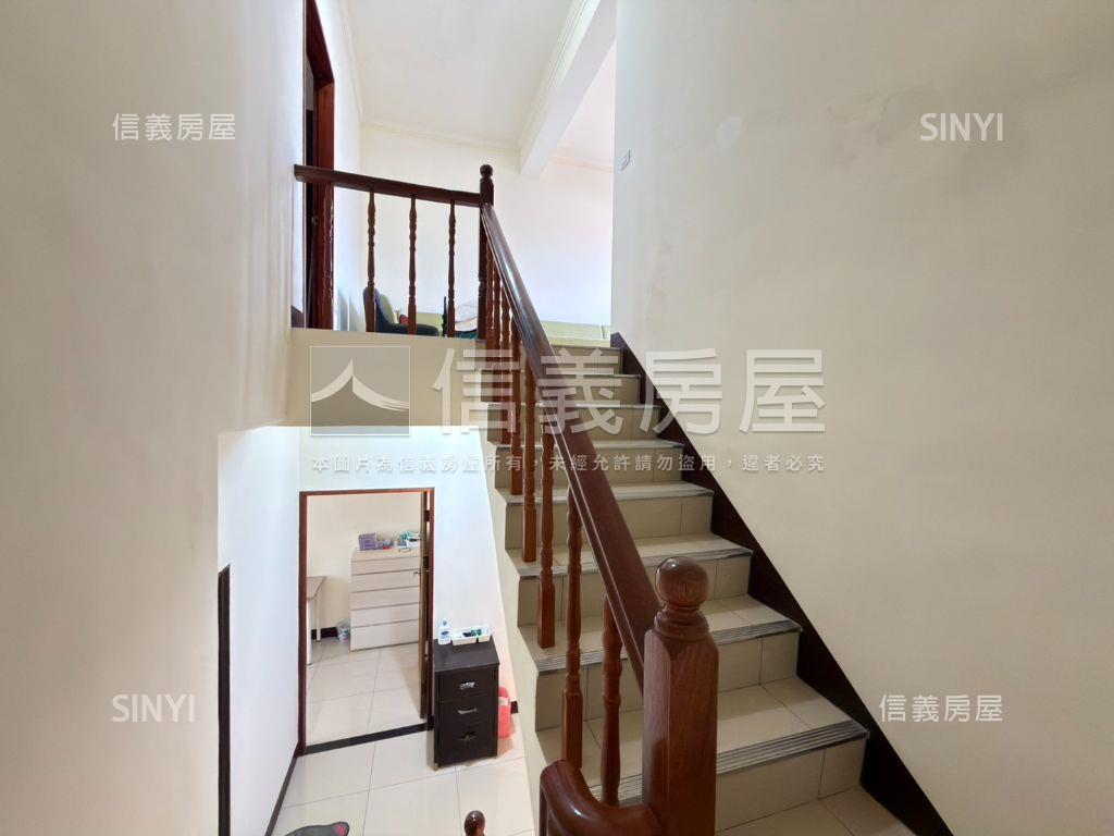 南亞前後臨路美透天房屋室內格局與周邊環境