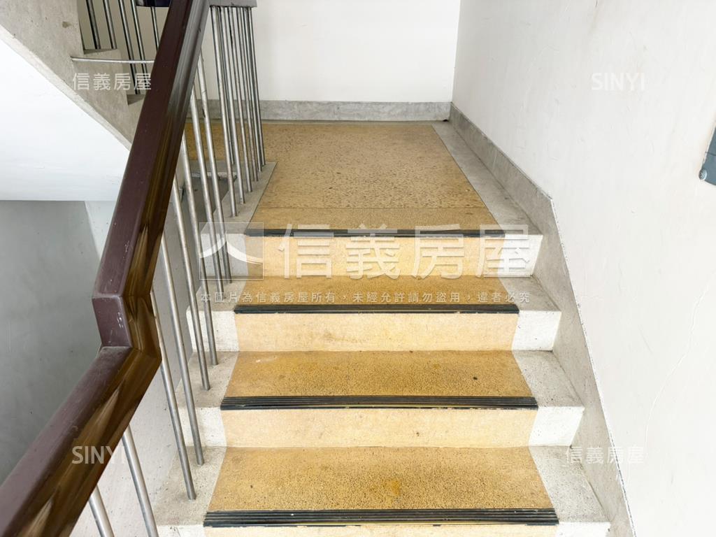 蘭雅公園旁靜巷美３樓房屋室內格局與周邊環境